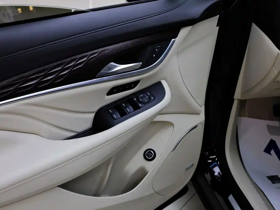 Buick Enclave — миниатюра 17