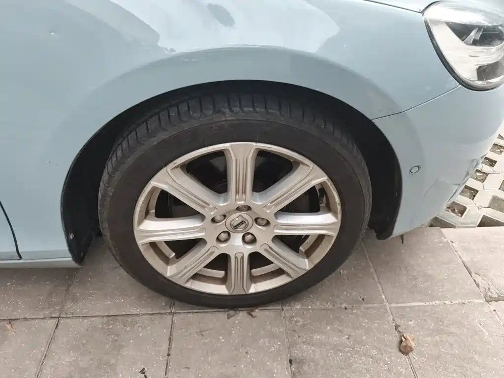 Volvo V40 — миниатюра 25