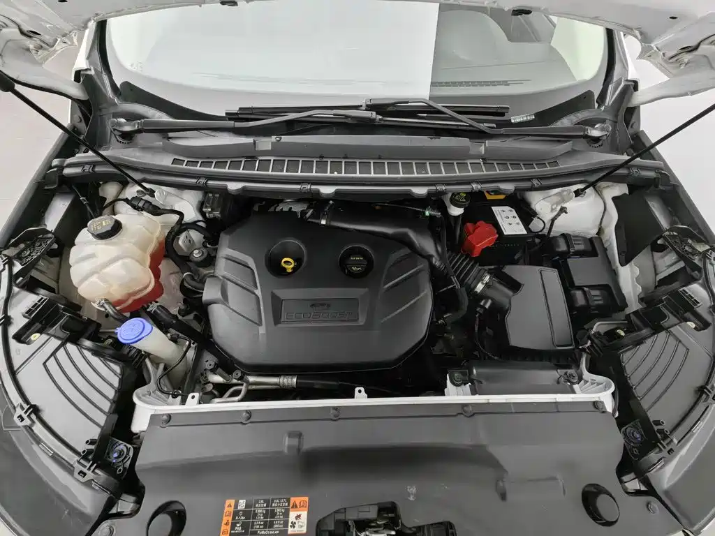 Ford Edge — миниатюра 6
