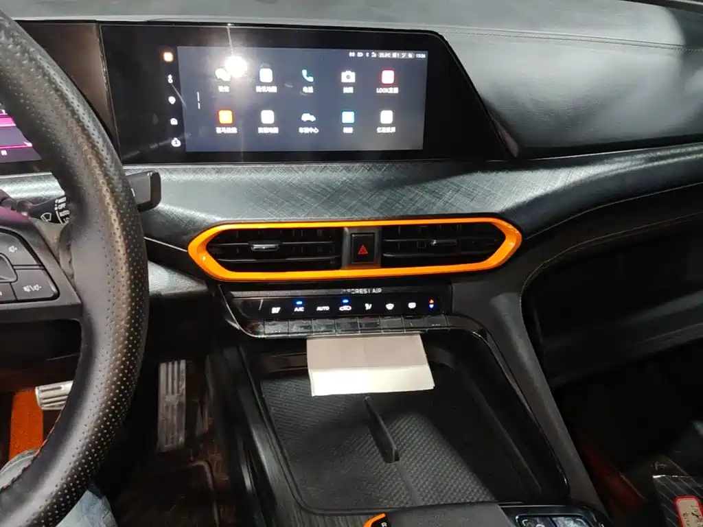 Changan UNI-T — миниатюра 13