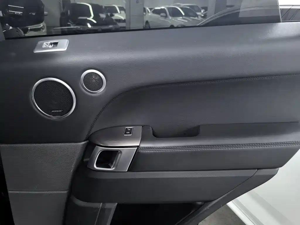 Land Rover Sport — миниатюра 13
