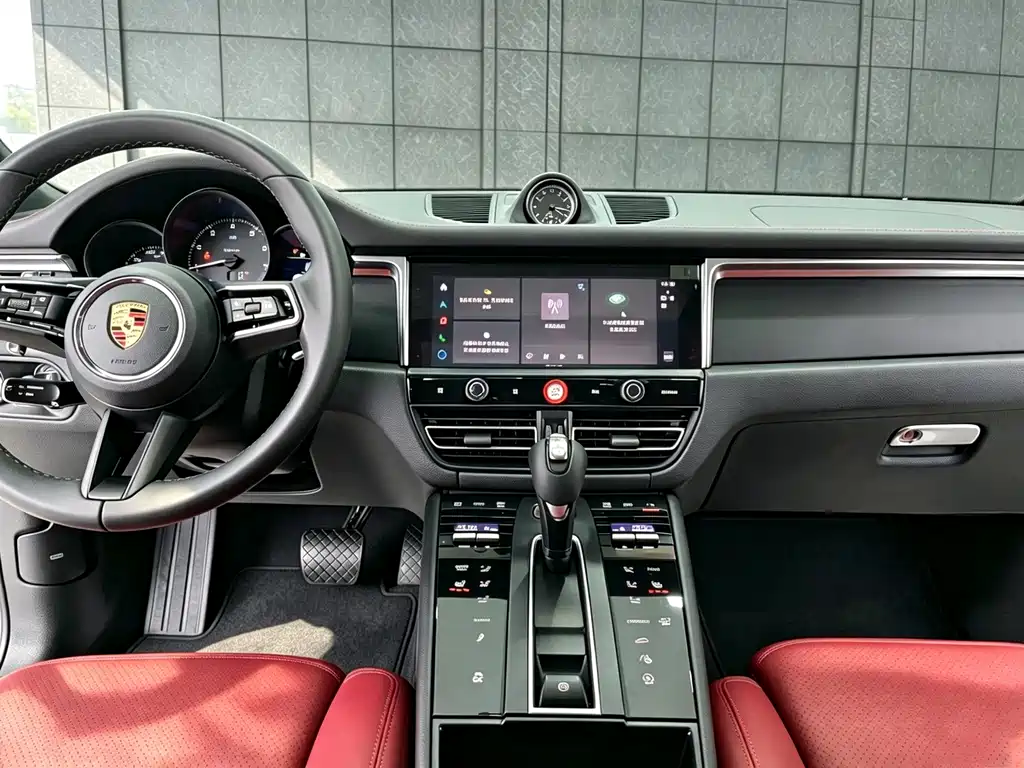 Porsche Macan — миниатюра 10