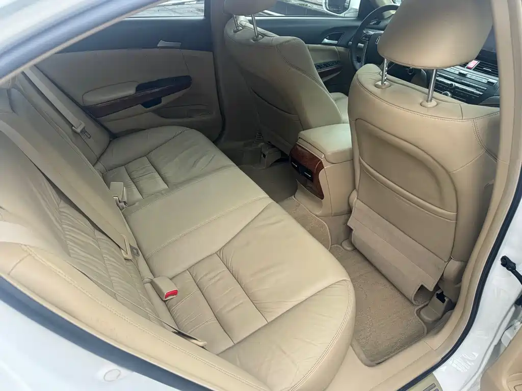 Honda Accord — миниатюра 15