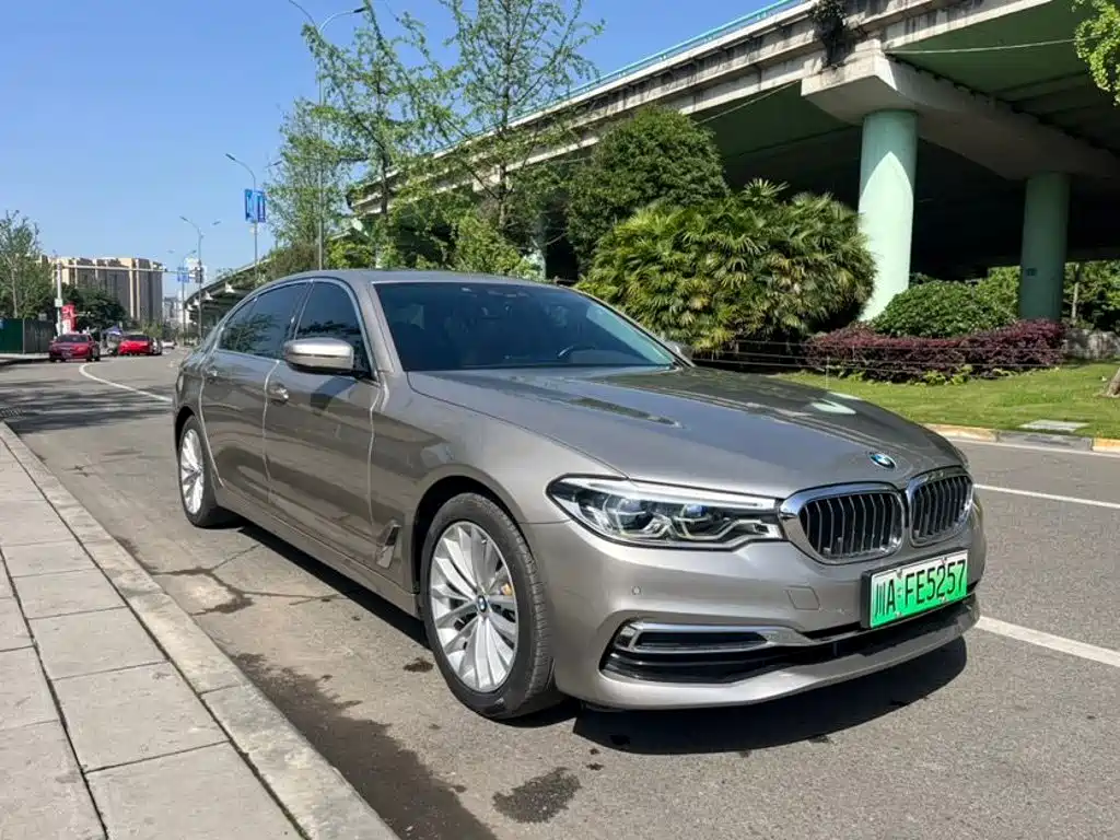 BMW 5 Series New Energy — миниатюра 3