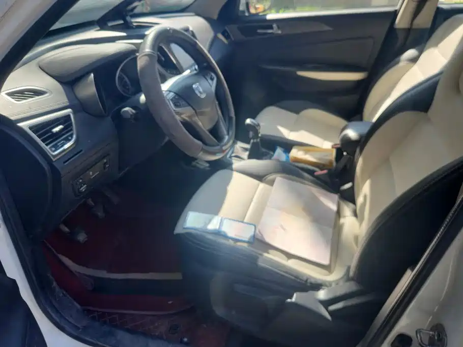 Changan CS35 — миниатюра 9