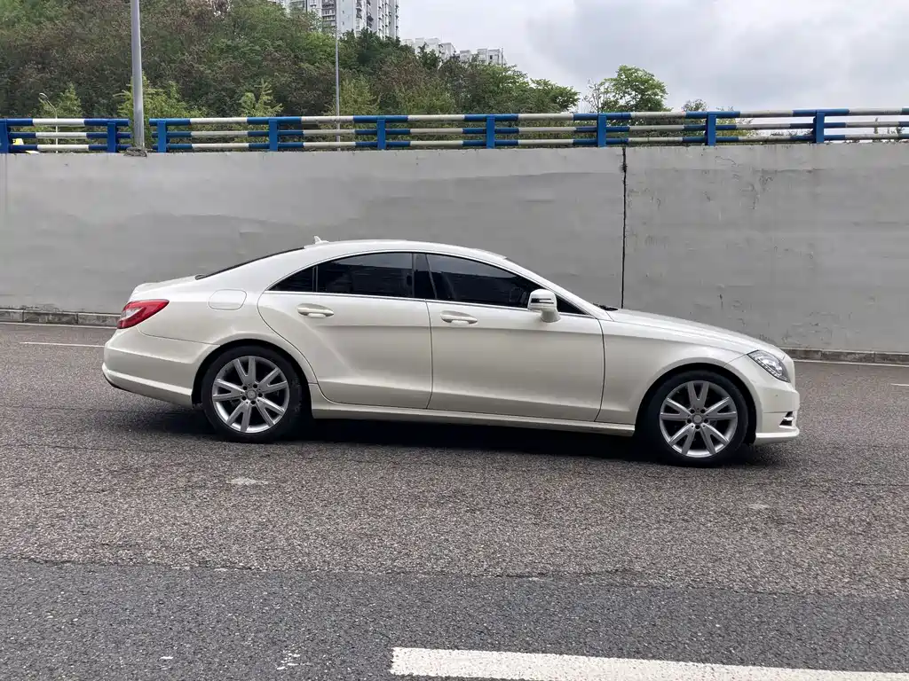 Mercedes-Benz CLS — миниатюра 10