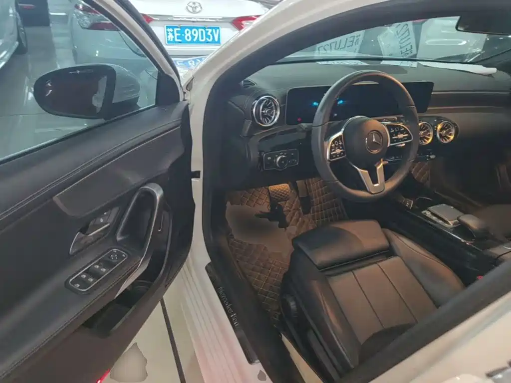 Mercedes-Benz A-Class — миниатюра 16