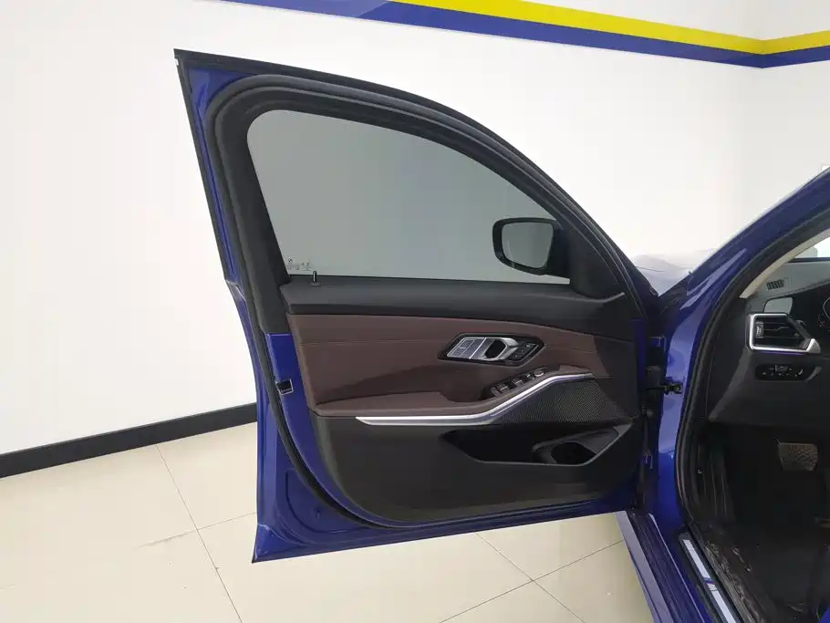BMW 3 Series — миниатюра 7