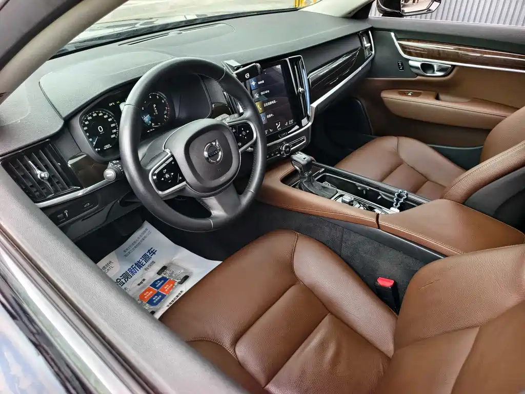 Volvo S90 2017 T5