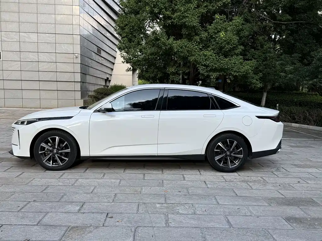 Changan Yida — миниатюра 9