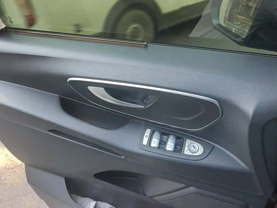 Mercedes-Benz Vito — миниатюра 7