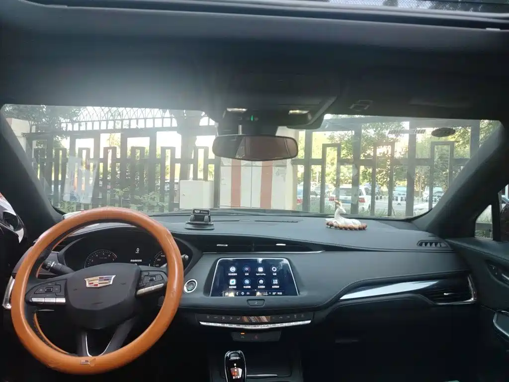 Cadillac XT4 — миниатюра 10