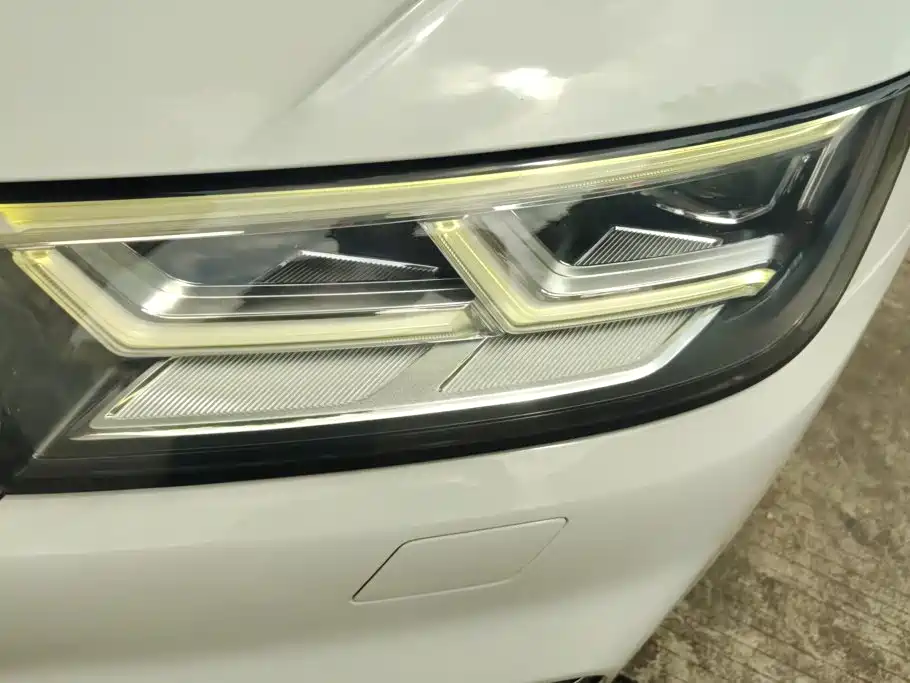 Audi Q5L — миниатюра 5