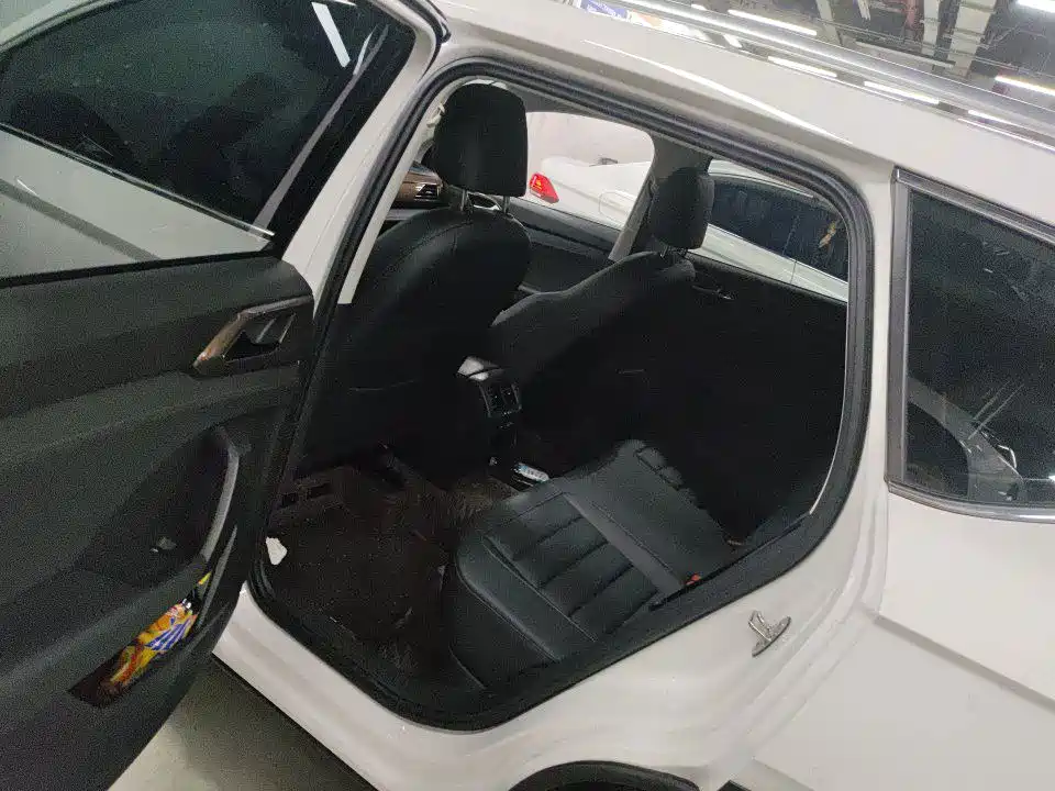 Volkswagen Tharu — миниатюра 4