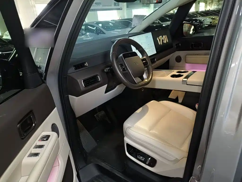 Li Auto Li MEGA — миниатюра 16