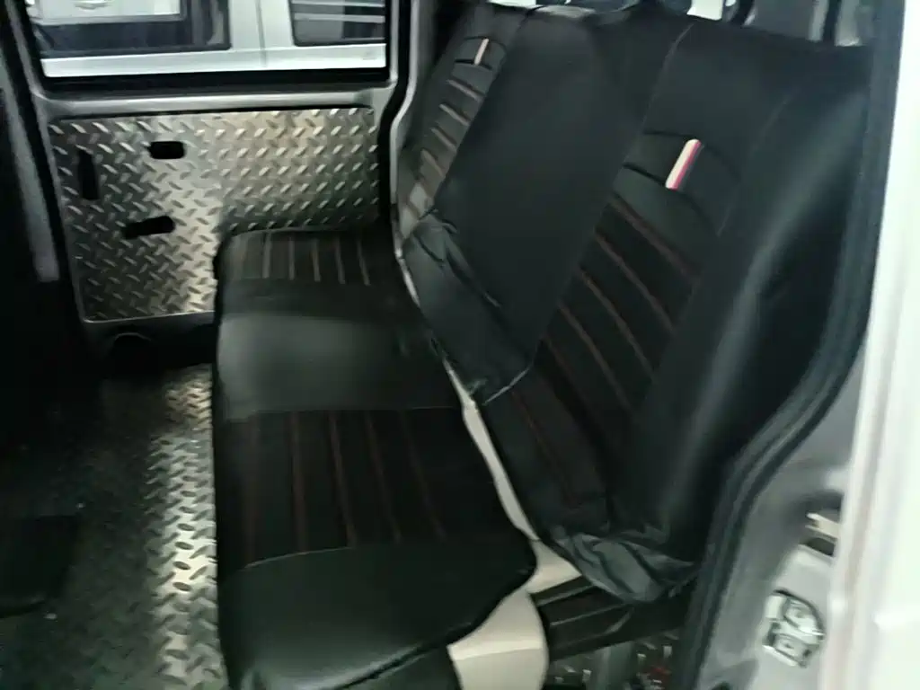Wuling Hongguang V — миниатюра 17