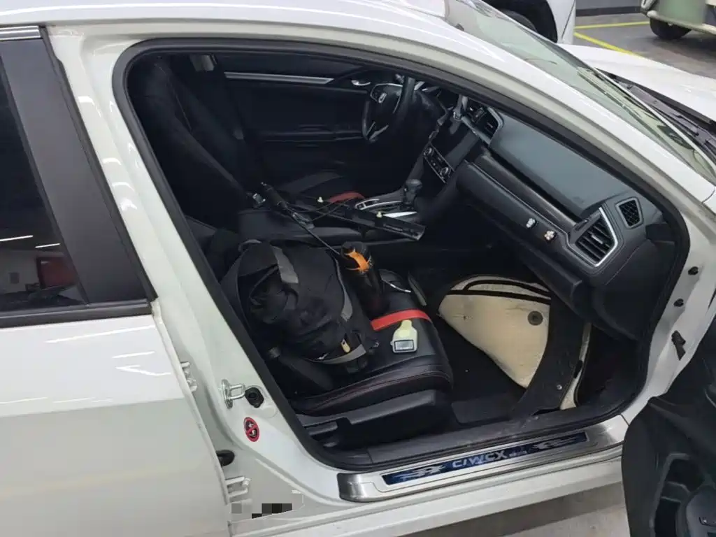 Honda Civic — миниатюра 25