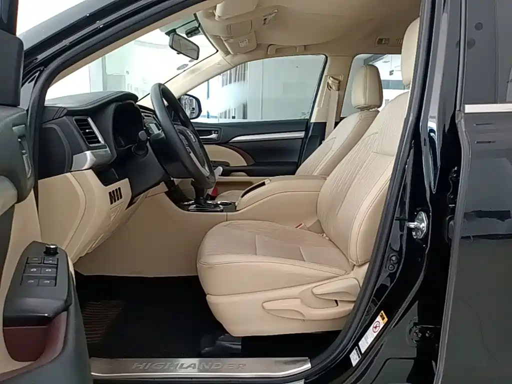 Toyota Highlander — миниатюра 16