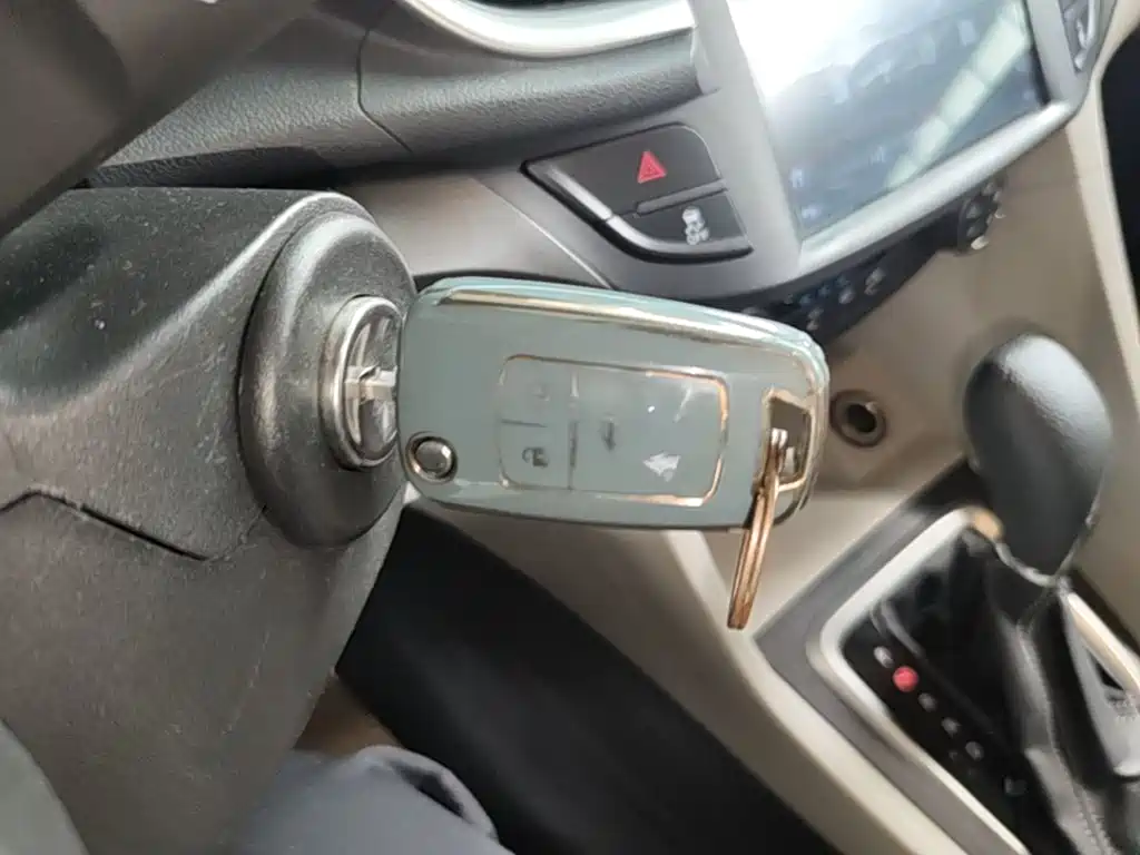 Buick Excelle — миниатюра 9