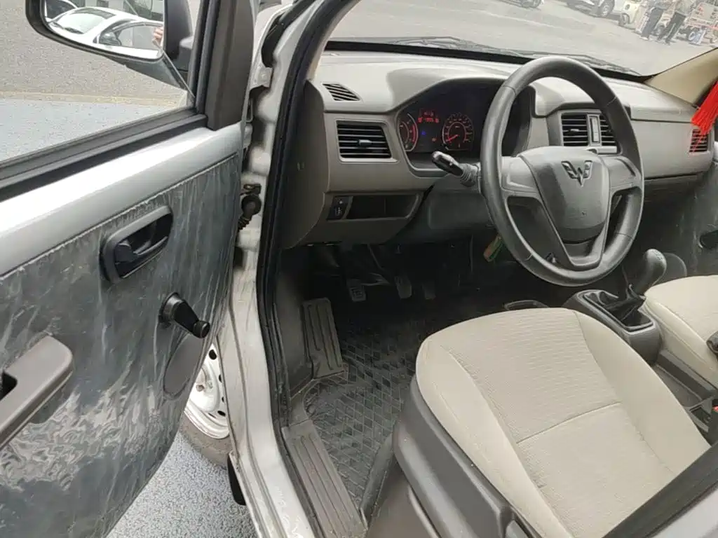 Wuling Rongguang S — миниатюра 16