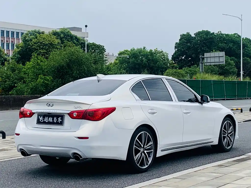 Infiniti Q50L — миниатюра 5