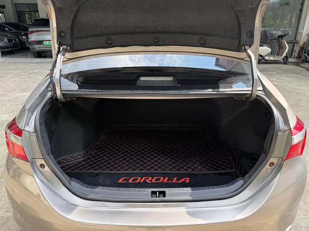Toyota Corolla — миниатюра 12