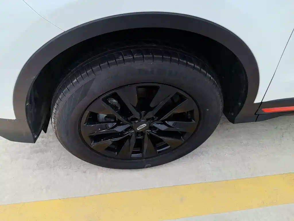 Geely Boyue — миниатюра 23