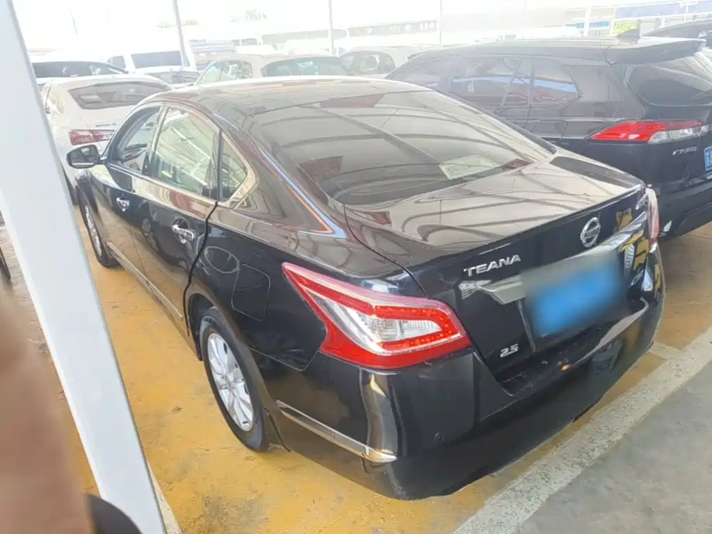 Nissan Teana — миниатюра 5