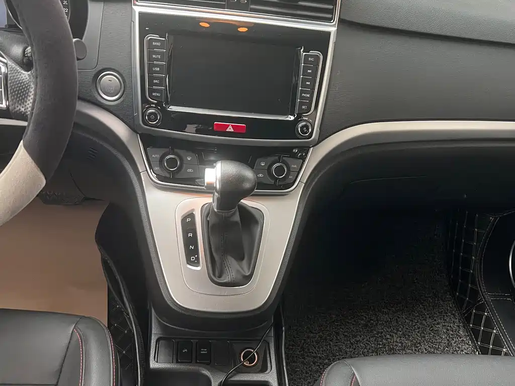 Haval M6 — миниатюра 12