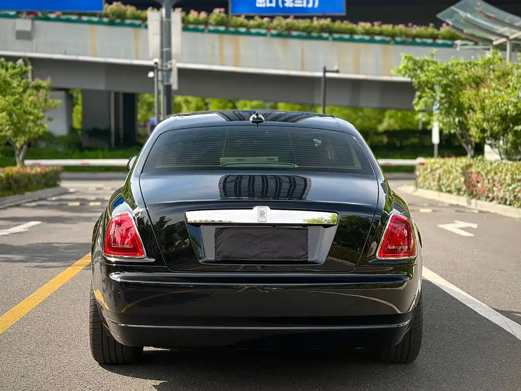 Rolls-Royce Ghost — миниатюра 4