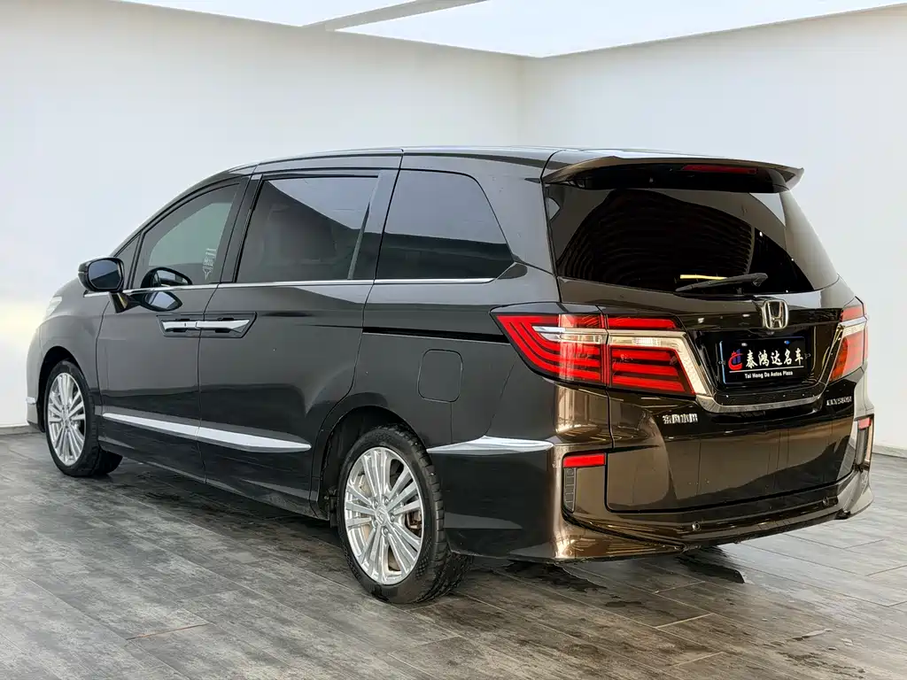 Honda Elysion 2016 2.4L Luxury