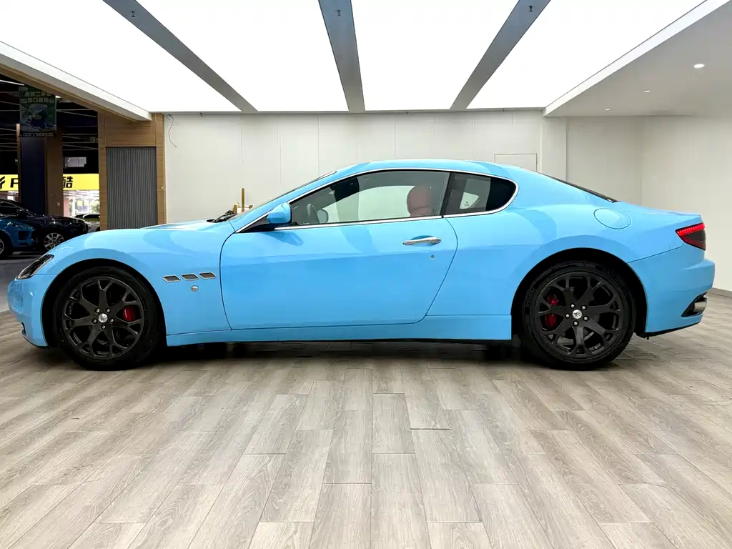 Maserati GranTurismo 2013 4.2L V8