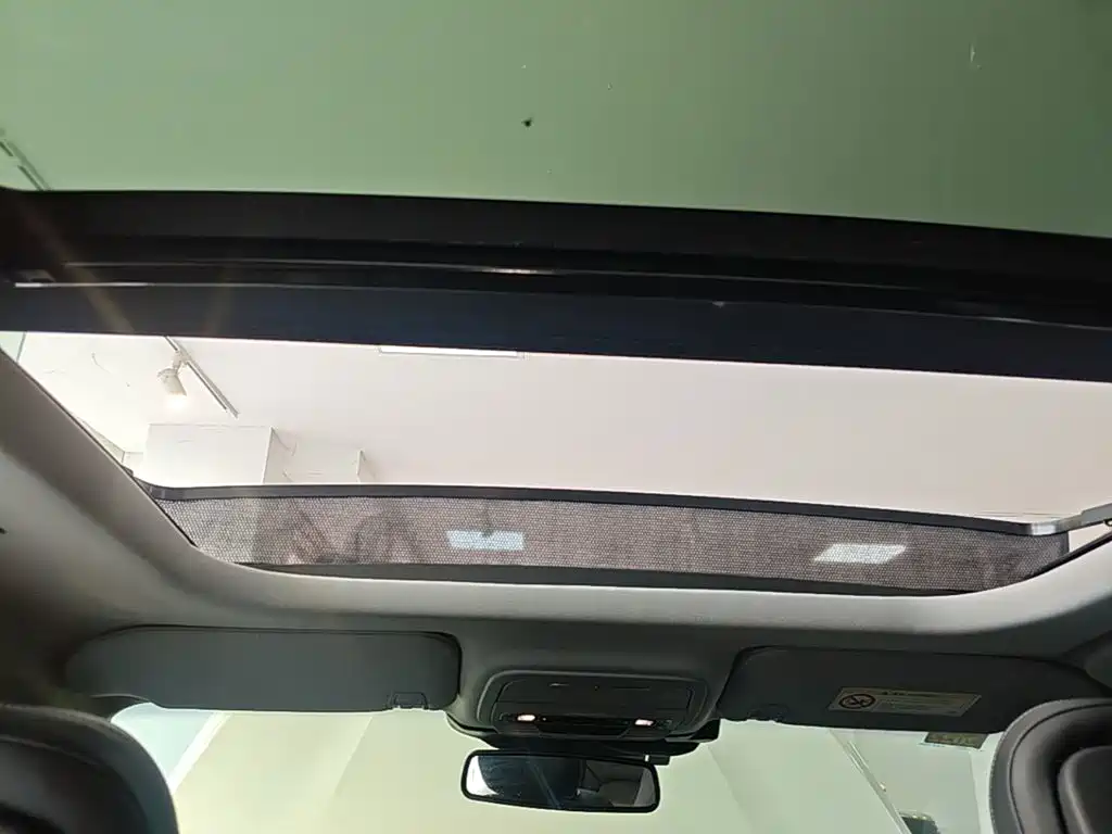 Lincoln Corsair — миниатюра 18