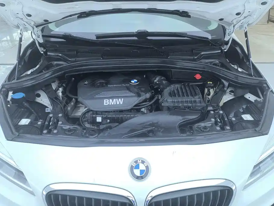 BMW 2 Series Active Tourer — миниатюра 10