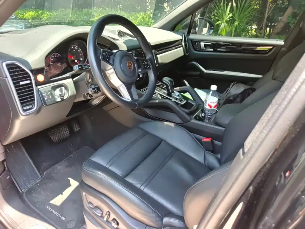 Porsche Cayenne — миниатюра 4