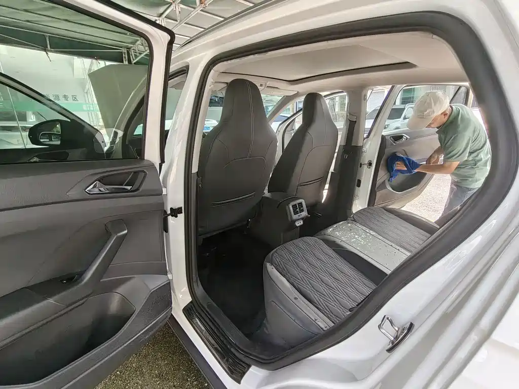 Volkswagen T-Cross — миниатюра 6