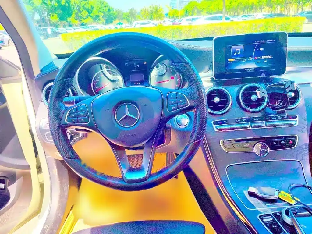 Mercedes-Benz C-Class — миниатюра 3