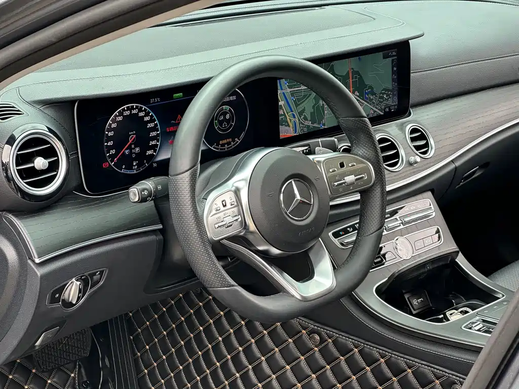 Mercedes-Benz E-Class — миниатюра 5
