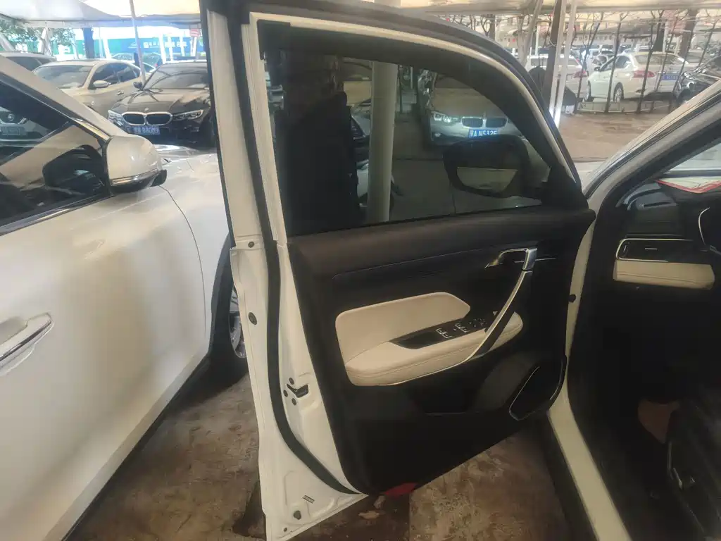 Geely Boyue — миниатюра 4