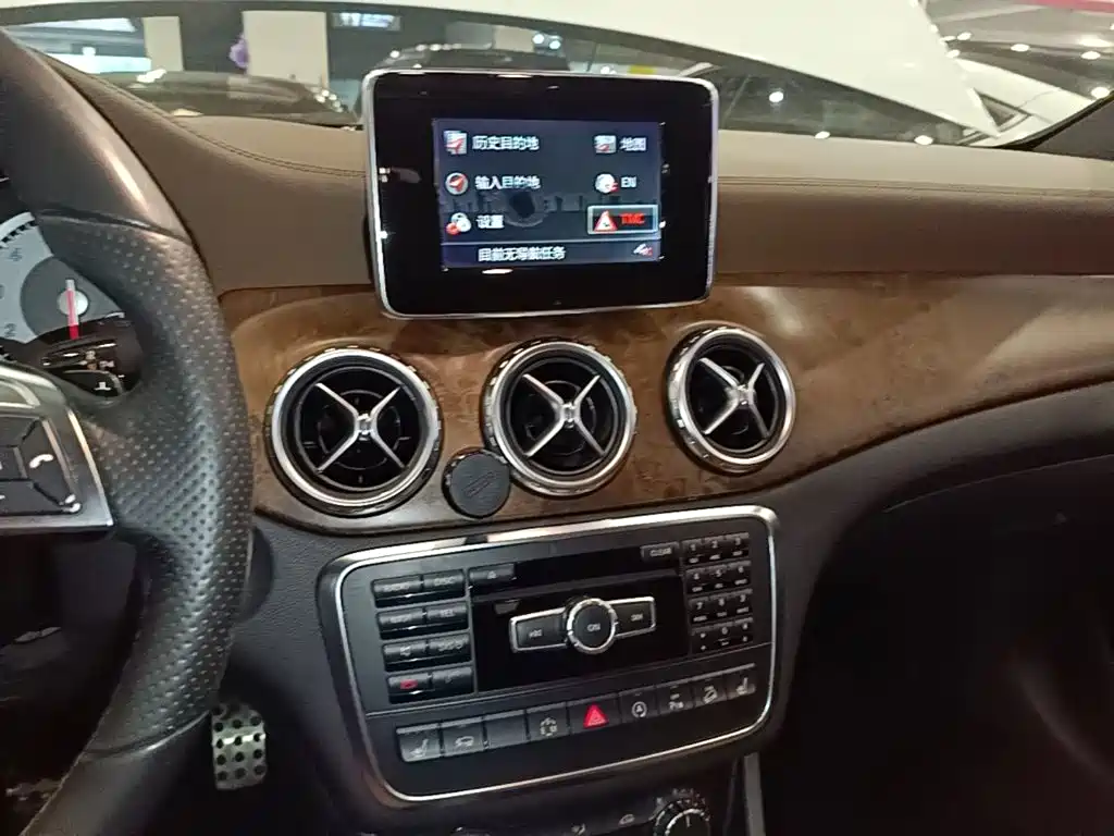 Mercedes-Benz GLA — миниатюра 13