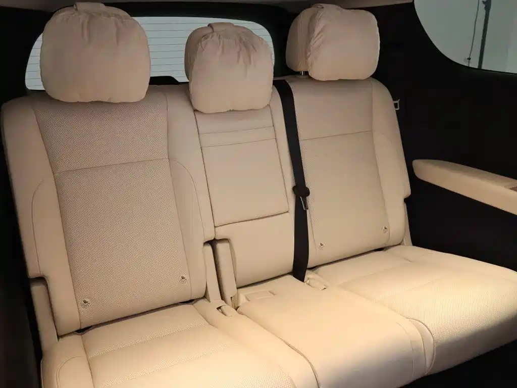 Li Auto Li MEGA — миниатюра 23