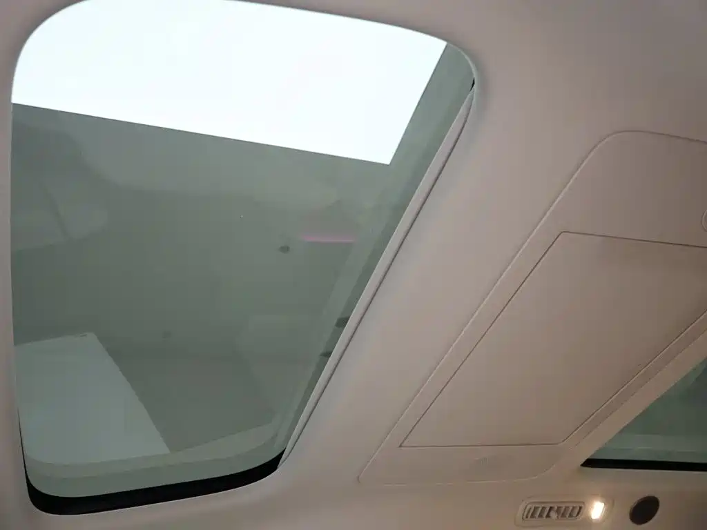 Li Auto Li MEGA — миниатюра 18