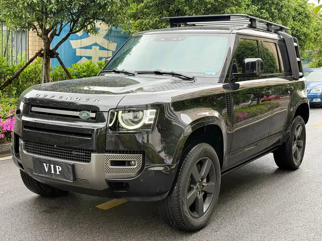 Land Rover Defender 2022