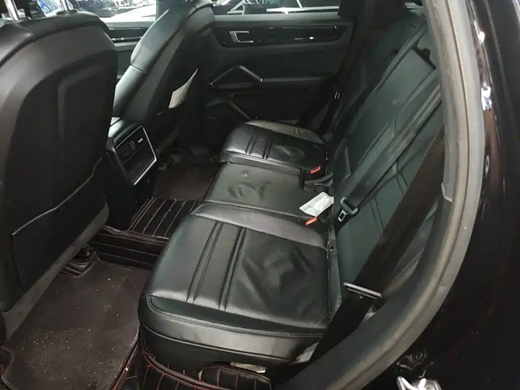 Porsche Cayenne — миниатюра 17