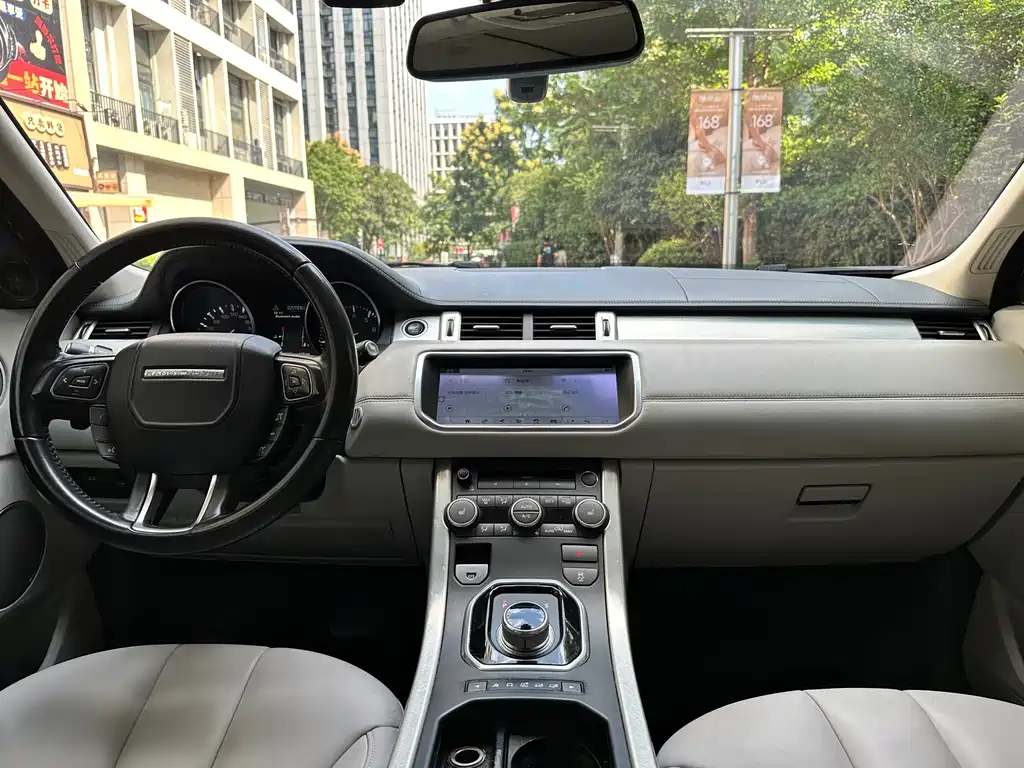 Land Rover Evoque (Import) — миниатюра 10