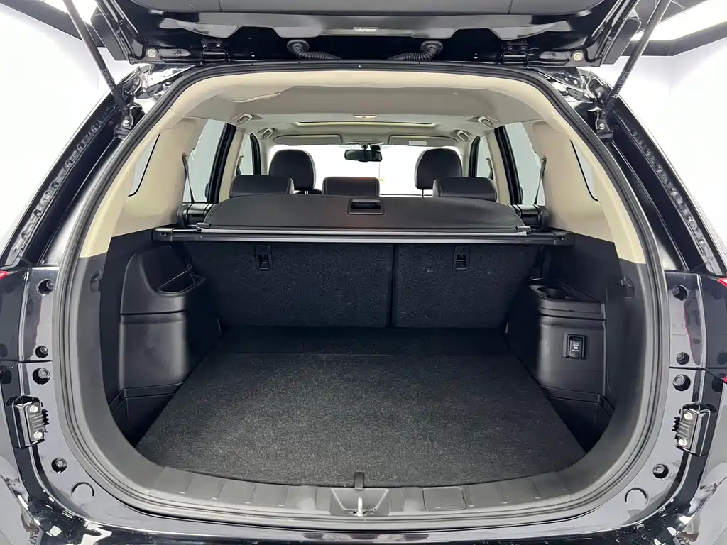Mitsubishi Outlander — миниатюра 17