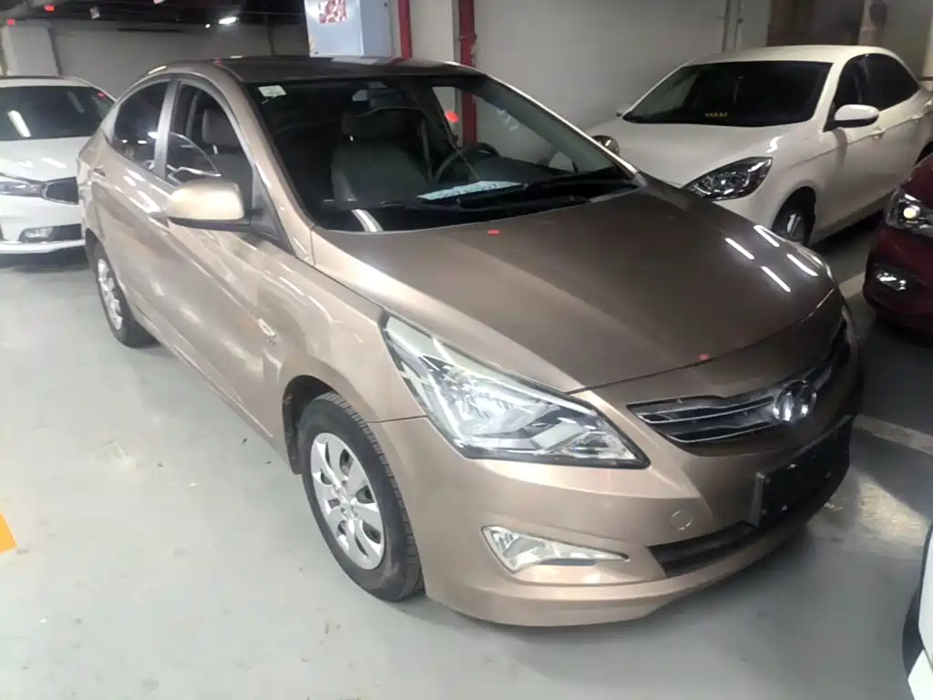 Hyundai Verna — миниатюра 4