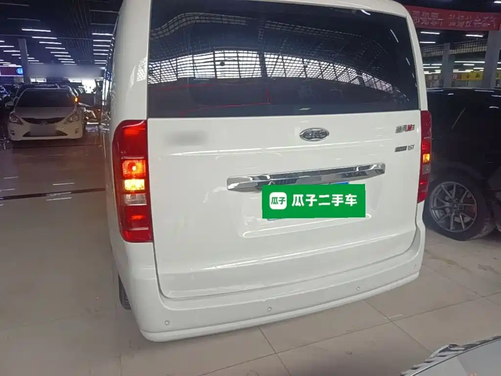JAC RefineM3 M3 2023 PLUS 1.5T 7/8 мест Smart Connect