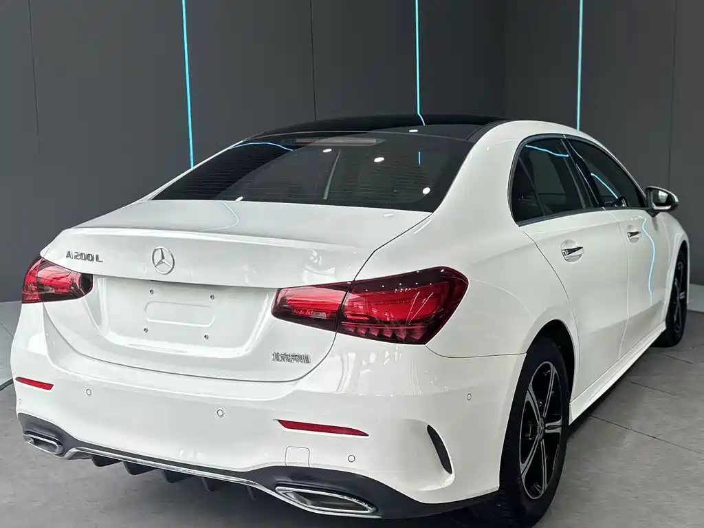 Mercedes-Benz A-Class A 2023 A 200 L Fashion