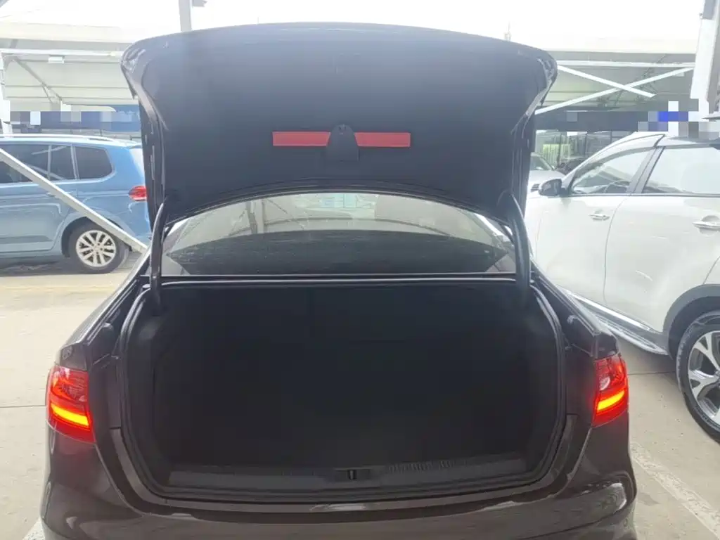 Audi A4L — миниатюра 19